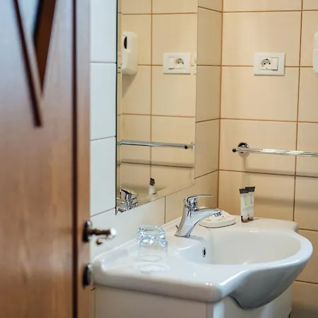Гостевой дом Pensiunea Comfort *